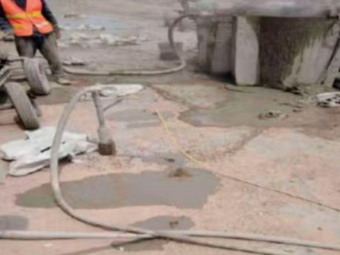 乐安水泥混凝土路面板底注浆技术 路面脱空注浆整治方案